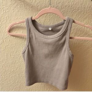 Grey and silver tank top super cute size medium but can stretch !! 💌